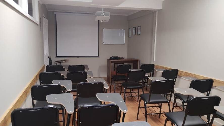 Arriendo amplia Oficina en pleno Centro de Concepción