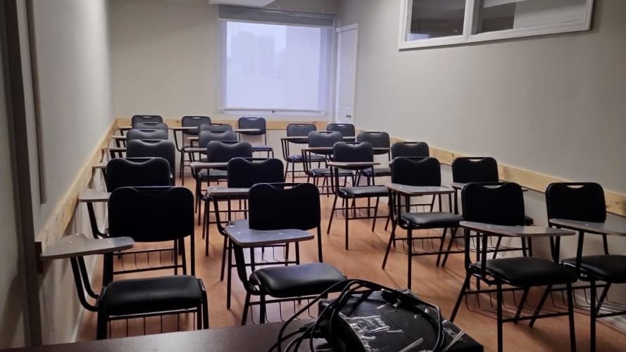 Arriendo amplia Oficina en pleno Centro de Concepción