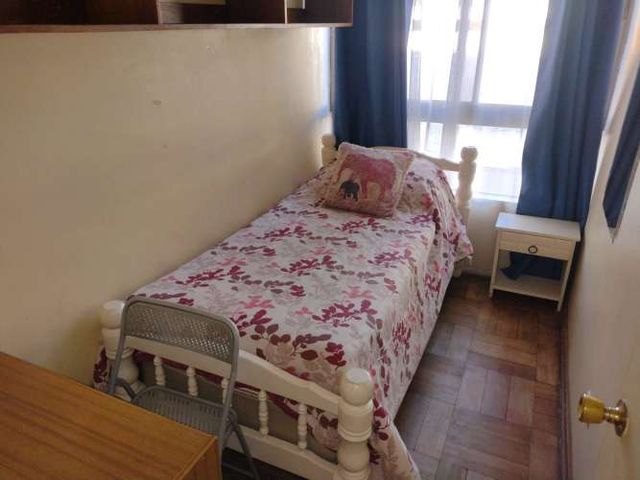 VIÑA DEL MAR. AMPLIO DEPARTAMENTO, CENTRAL. ESTACIONAMIENTO.