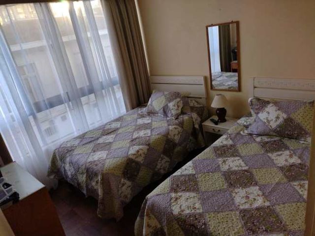 VIÑA DEL MAR. AMPLIO DEPARTAMENTO, CENTRAL. ESTACIONAMIENTO.