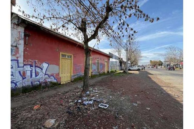 Se vende casa excelente ubicacion comercial.